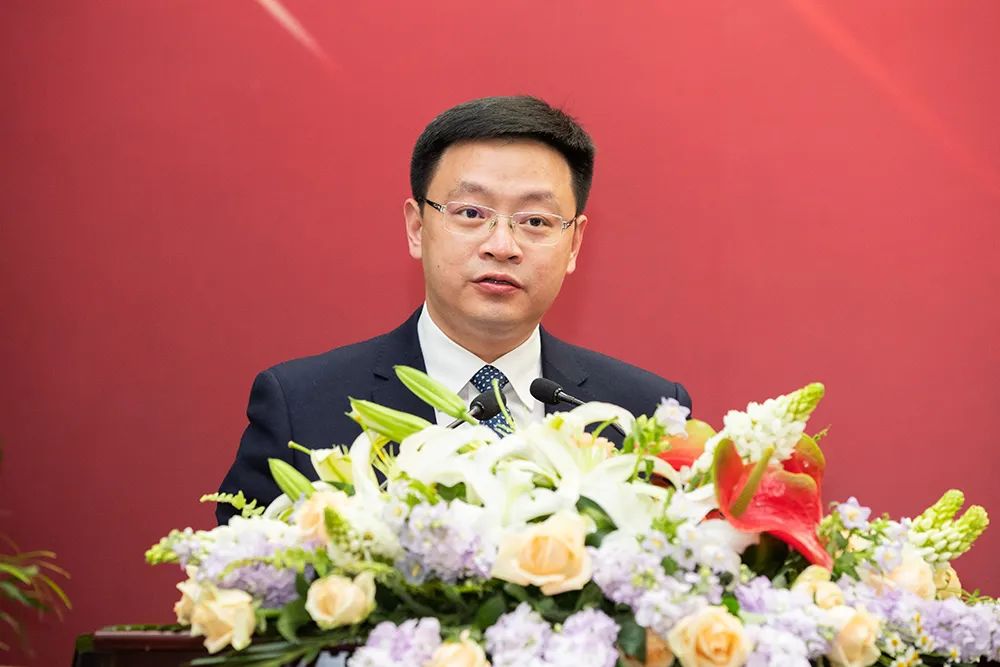 16512426219596302CmC.jpg 2.jpg